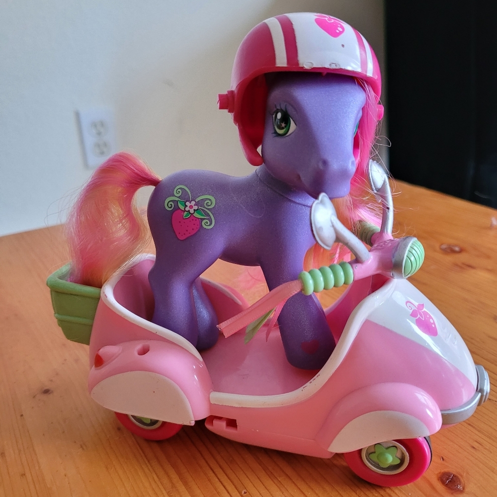 G3 Bumbleberry My Little Pony and Scooter